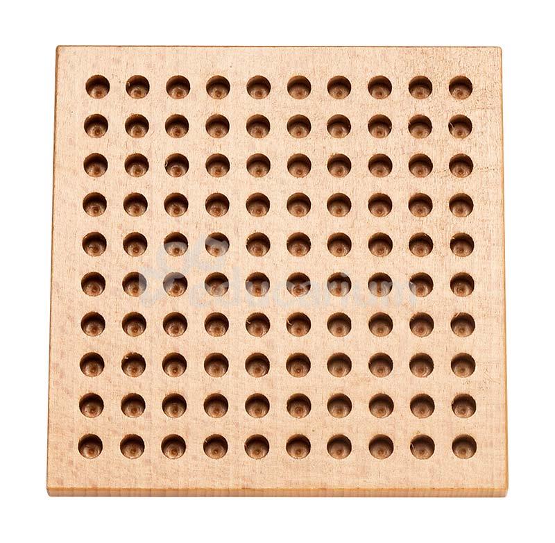 podstawa-kwadratowa-z-malymi-otworami-10x10